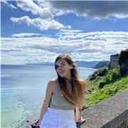 Soy graduada en Biología por la Universidad Complutense de Madrid, actualmente terminando un master de Virología en la misma y tengo 2 años de experiencia en laboratorio. Ofrezco dar clases tanto de Biología como Química a todos los niveles de ESO y Bachi